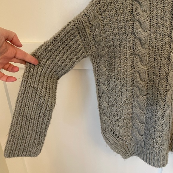 Mimi’s Gray chunky‎ sweater OS - Picture 2 of 5
